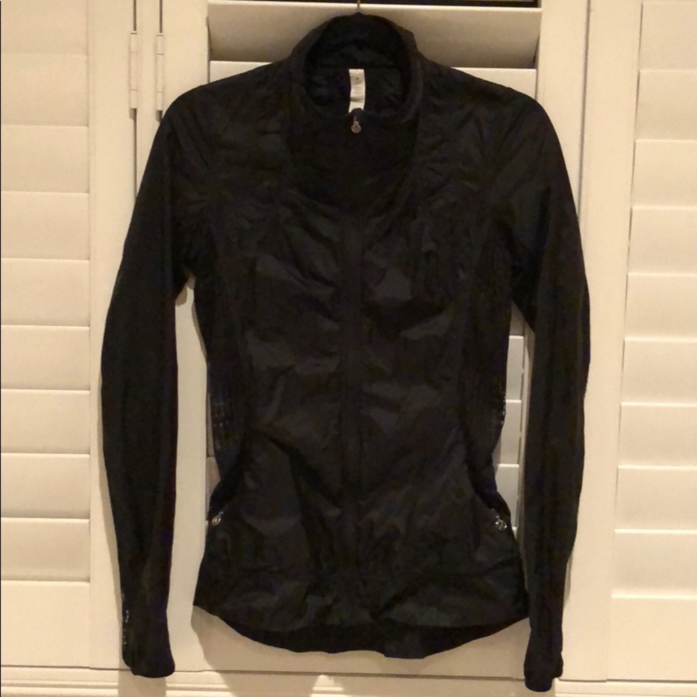 Lululemon windbreaker